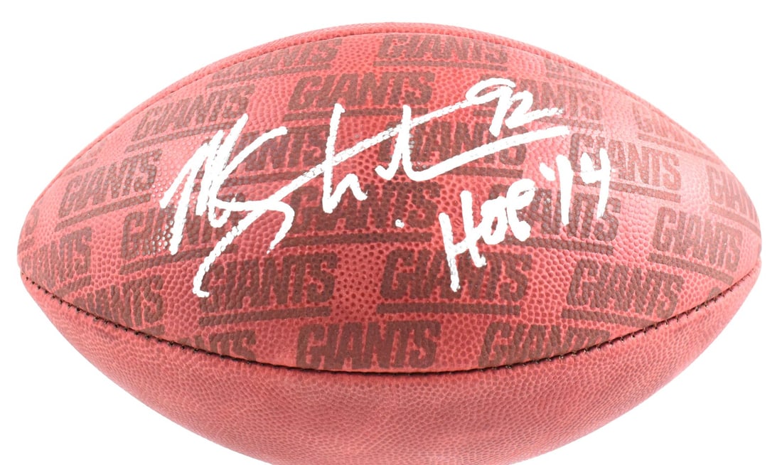 Signed New York Giants Football with Beckett Hologram Michael Strahan HOF: Signed New York Giants Football with Beckett Hologram Michael Strahan HOF This is an original football autographed by Michael Strahan, featuring the New York Giants. The ball is a Duke football and in
