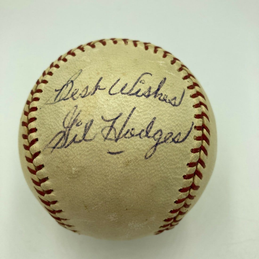 Gil Hodges Single Signed Baseball Vintage 1960s JSA Authenticated: Gil Hodges Single Signed Baseball Vintage 1960s JSA Authenticated This is a beautiful vintage baseball signed by Gil Hodges, a legendary figure in MLB history. The ball is a genuine single-signed piec