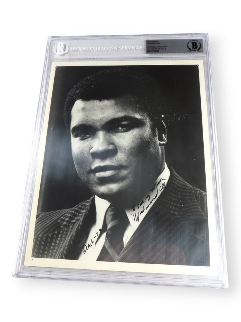 8x10 Boxing Photograph Signed by Muhammad Ali Beckett Authenticated 1979 (1 of 5)