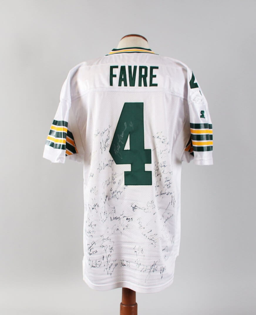 1996 Green Bay Packers Signed Jersey 40 Autographs JSA COA: 1996 Green Bay Packers Signed Jersey 40 Autographs JSA COA Celebrate the legacy of the 1996 Green Bay Packers with this authentic game model jersey, signed by the legendary Super Bowl Champion team. T