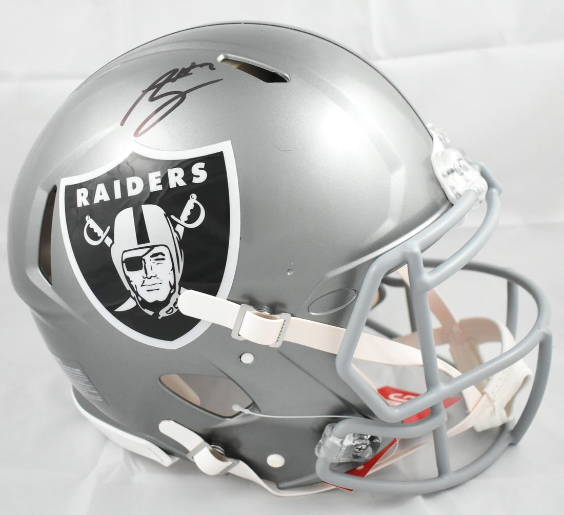 Ashton Jeanty autographed Las Vegas Raiders full size Flash Speed helmet Beckett: Ashton Jeanty autographed Las Vegas Raiders full size Flash Speed helmet Beckett This is a pre-owned Las Vegas Raiders full-size Flash Speed Authentic football helmet signed by Ashton Jeanty. The helm