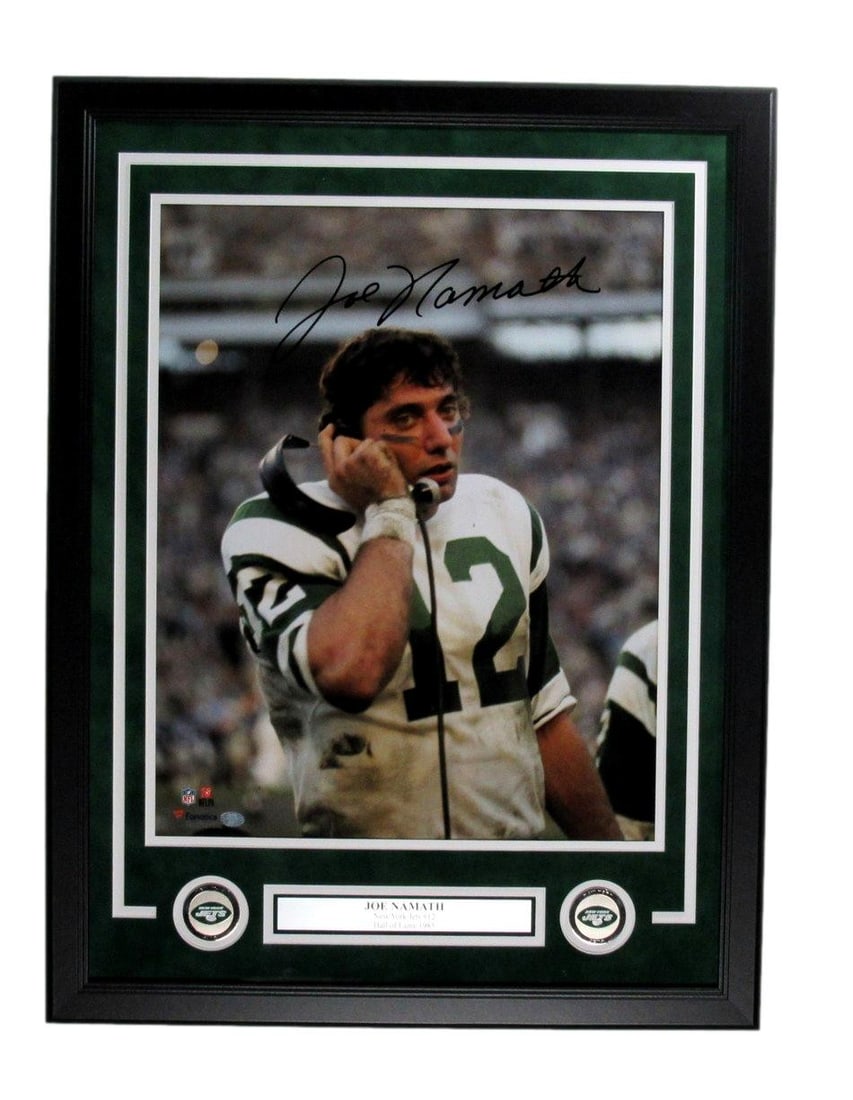 Framed 16x20 Joe Namath Autographed New York Jets Photo With Authentication: Framed 16x20 Joe Namath Autographed New York Jets Photo With Authentication This is an original 16x20 photo of Joe Namath, Hall of Fame quarterback for the New York Jets. The photo is hand-signed by J