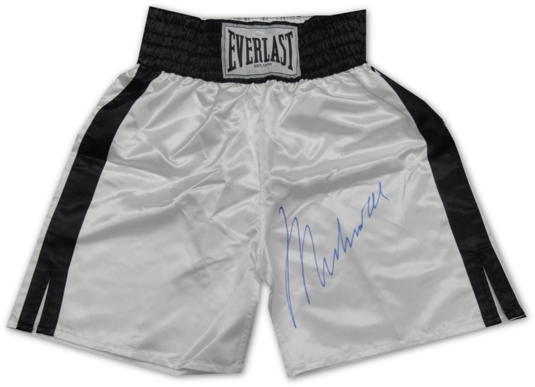 Muhammad Ali autographed Everlast boxing trunks Online Authentics (1 of 4)