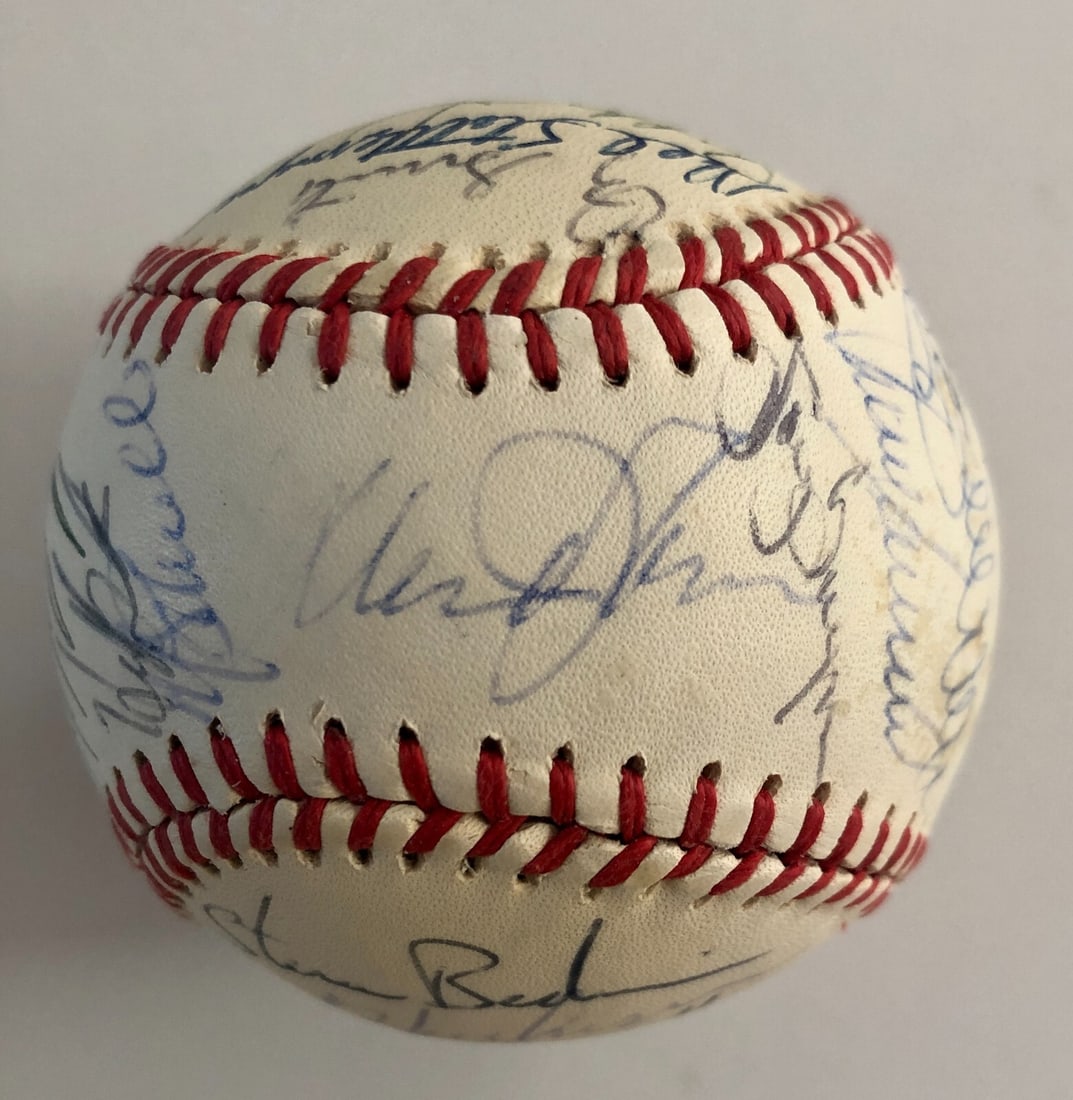 1987 National League All-Star Signed Baseball 29 Signatures JSA Authenticated: 1987 National League All-Star Signed Baseball 29 Signatures JSA Authenticated Celebrate the legacy of baseball with this 1987 National League All-Star team signed baseball. This official Rawlings base