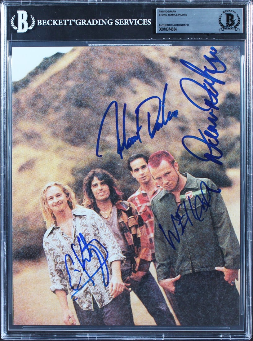 Stone Temple Pilots Signed 8x10 Photo by Weiland DeLeo Kretz Beckett Authenticated: Stone Temple Pilots Signed 8x10 Photo by Weiland DeLeo Kretz Beckett Authenticated This authentic autographed 8x10 photo features the iconic members of Stone Temple Pilots: Scott Weiland, Dean DeLeo, 