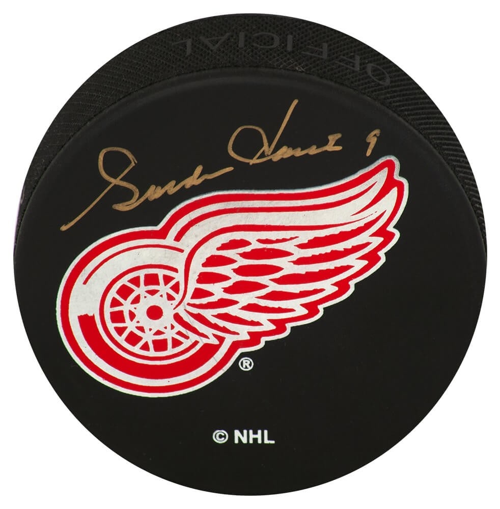 Detroit Red Wings Puck Autographed by Gordie Howe with JSA Hologram and COA (1 of 1)