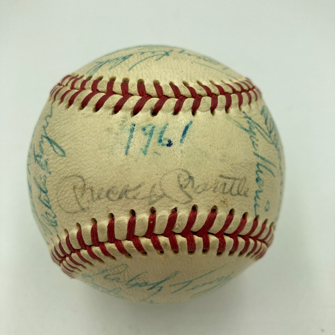 1961 New York Yankees Team Signed Baseball Mickey Mantle JSA LOA: 1961 New York Yankees Team Signed Baseball Mickey Mantle JSA LOA This remarkable 1961 New York Yankees World Series Champions baseball is signed by 31 members of the legendary team, including Hall of 