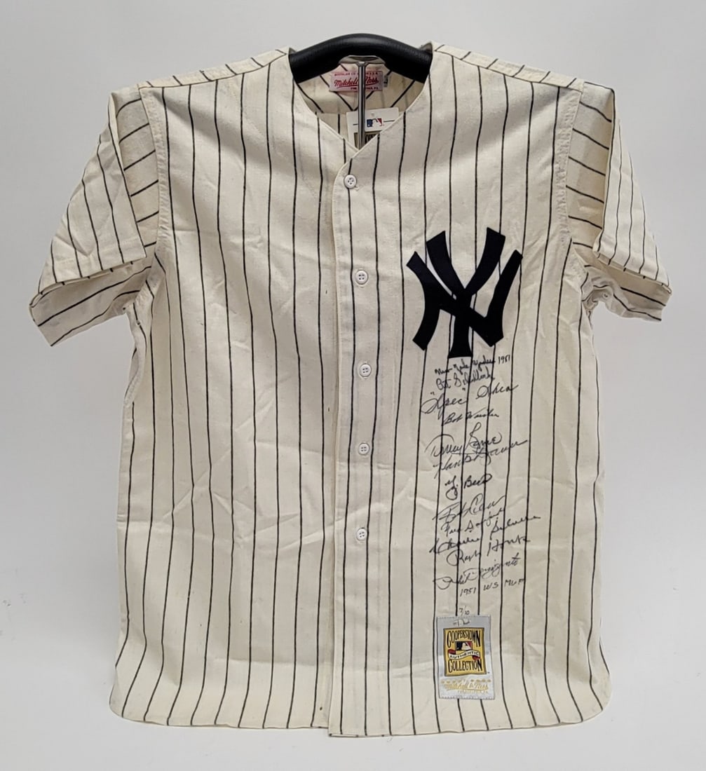 1951 New York Yankees Signed Limited Edition Jersey Steiner COA: 1951 New York Yankees Signed Limited Edition Jersey Steiner COA Celebrate the historic legacy of the 1951 New York Yankees with this authentic team-signed jersey from the World Series Championship. Th