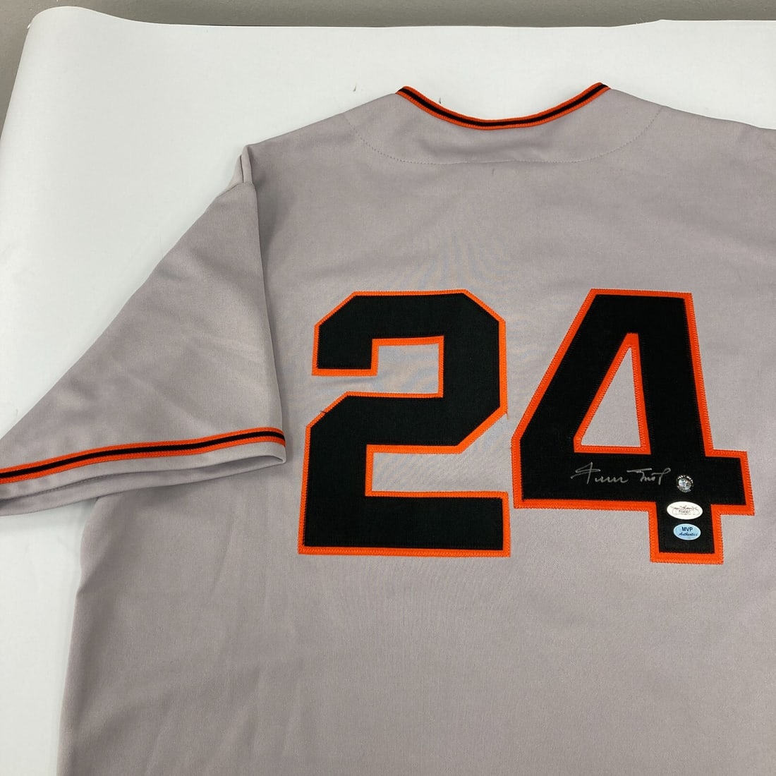 Willie Mays Signed Majestic Jersey San Francisco Giants JSA Authenticated: Willie Mays Signed Majestic Jersey San Francisco Giants JSA Authenticated Celebrate a piece of baseball history with this authentic signed jersey from Willie Mays, one of the game's all-time greats. T