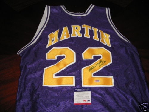Basketball Jersey Signed by Slater Martin PSA DNA Authenticated: Basketball Jersey Signed by Slater Martin PSA DNA Authenticated This is a pre-owned basketball jersey signed by Slater Martin, who played for the Minneapolis Lakers and the Hawks. The jersey is authen