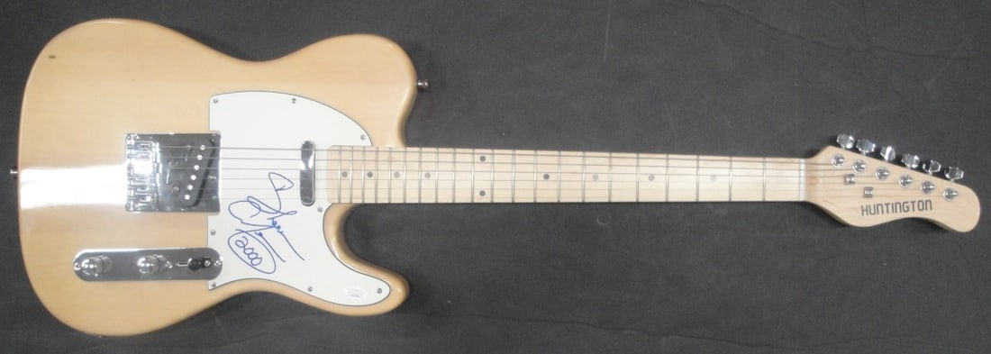 Electric Guitar Signed by Shannon Curfman JSA Authenticated (1 of 4)