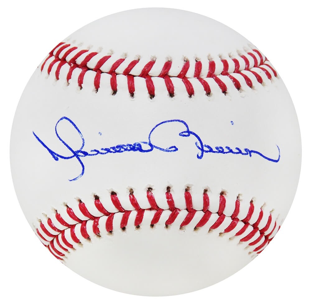 Mariano Rivera Signed MLB Baseball New York Yankees SS COA: Mariano Rivera Signed MLB Baseball New York Yankees SS COA Celebrate the legacy of Mariano Rivera, the legendary closer for the New York Yankees, with this signed Rawlings Official MLB Baseball. This 