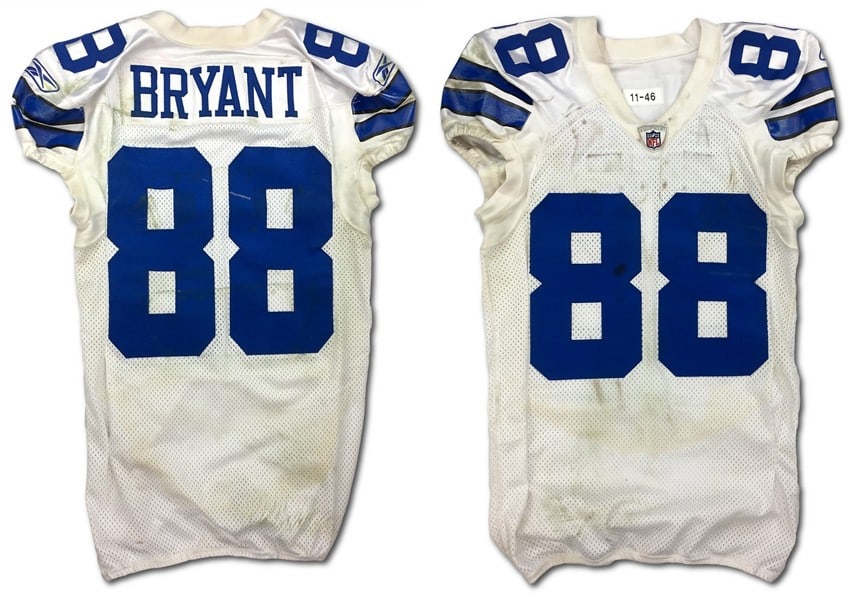 Photo Matched Dez Bryant Dallas Cowboys Game Used Reebok Jersey December 4 2011: Photo Matched Dez Bryant Dallas Cowboys Game Used Reebok Jersey December 4 2011 This is an original game-worn white Reebok road jersey used by wide receiver Dez Bryant for the Dallas Cowboys during th