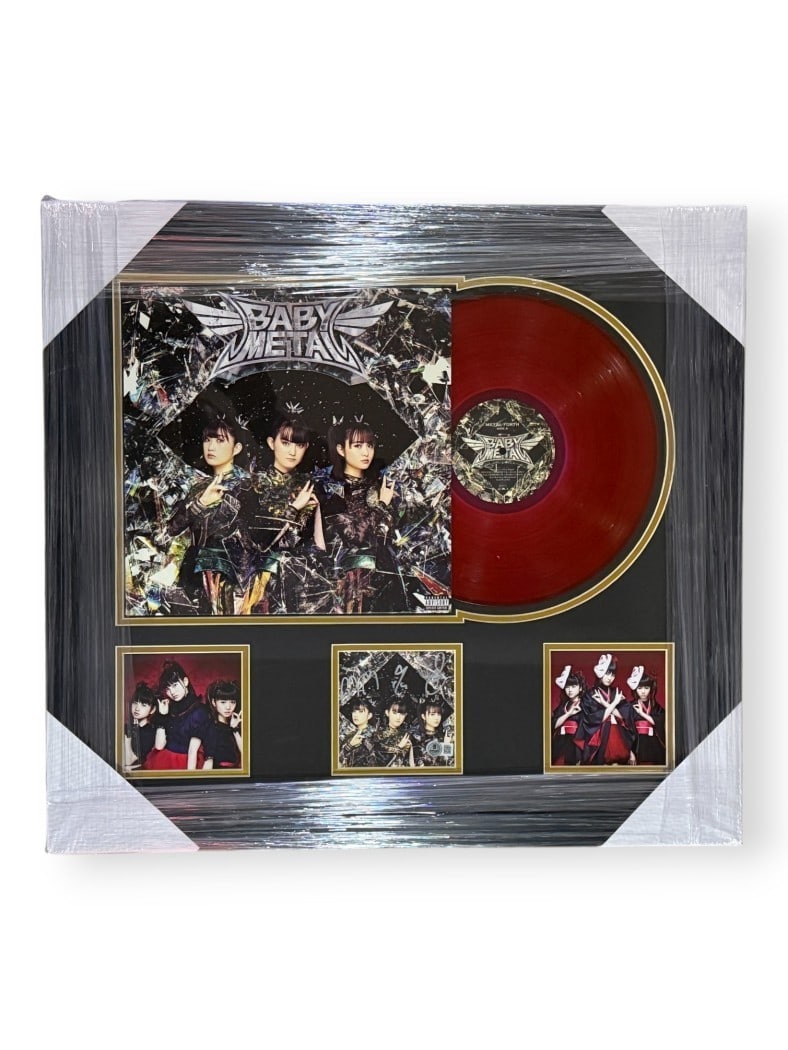 Baby Metal Framed Album Insert Signed by Su-Metal Moametal Momometal with Beckett Authentication: Baby Metal Framed Album Insert Signed by Su-Metal Moametal Momometal with Beckett Authentication This is a stunning framed album insert from the iconic band Baby Metal, featuring the signatures of Su-