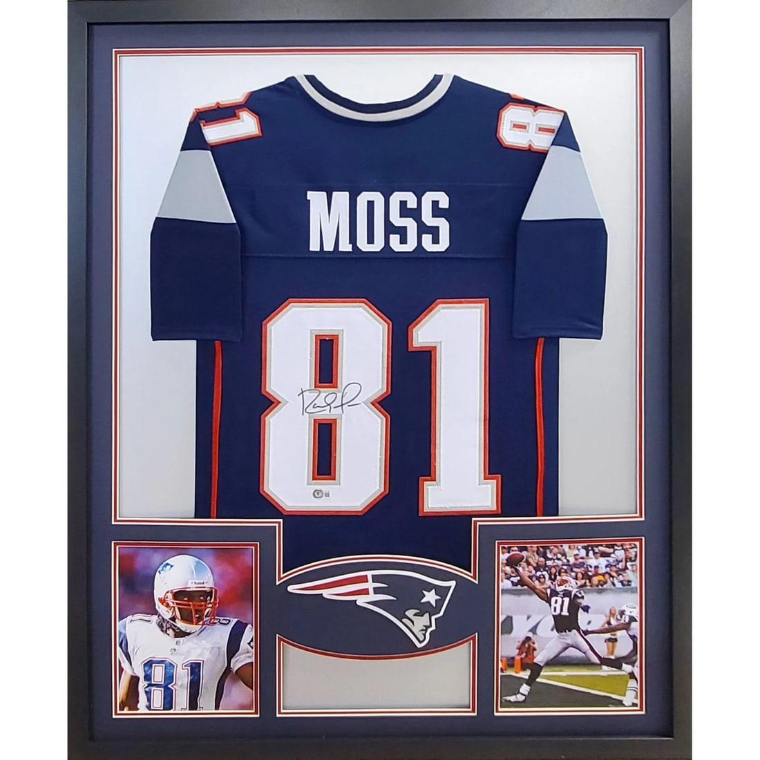 Randy Moss Autographed Framed Jersey New England Patriots Beckett Certified: Randy Moss Autographed Framed Jersey New England Patriots Beckett Certified Celebrate the legacy of Randy Moss with this autographed framed jersey from his time with the New England Patriots. Authenti
