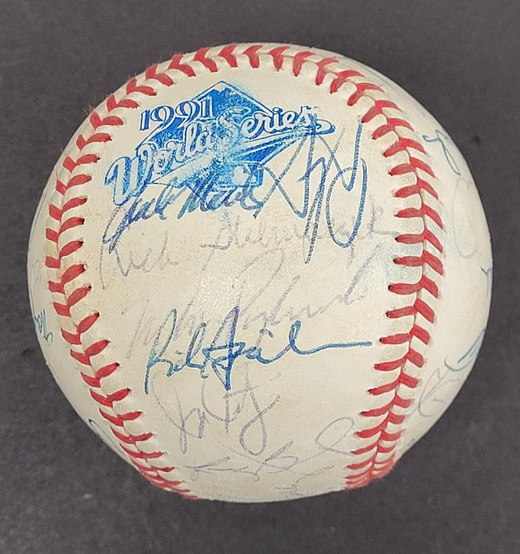 1991 Minnesota Twins Team Signed World Series Baseball Beckett Authenticated: 1991 Minnesota Twins Team Signed World Series Baseball Beckett Authenticated Celebrate the legacy of the 1991 Minnesota Twins with this authentic World Series baseball, signed by 31 members of the cha