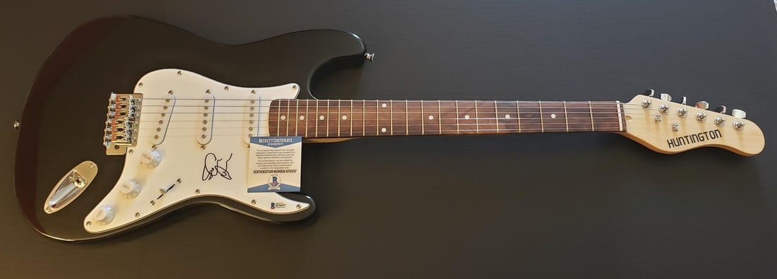Beckett BAS authenticated Jesse Valenzuela signed electric guitar (1 of 3)