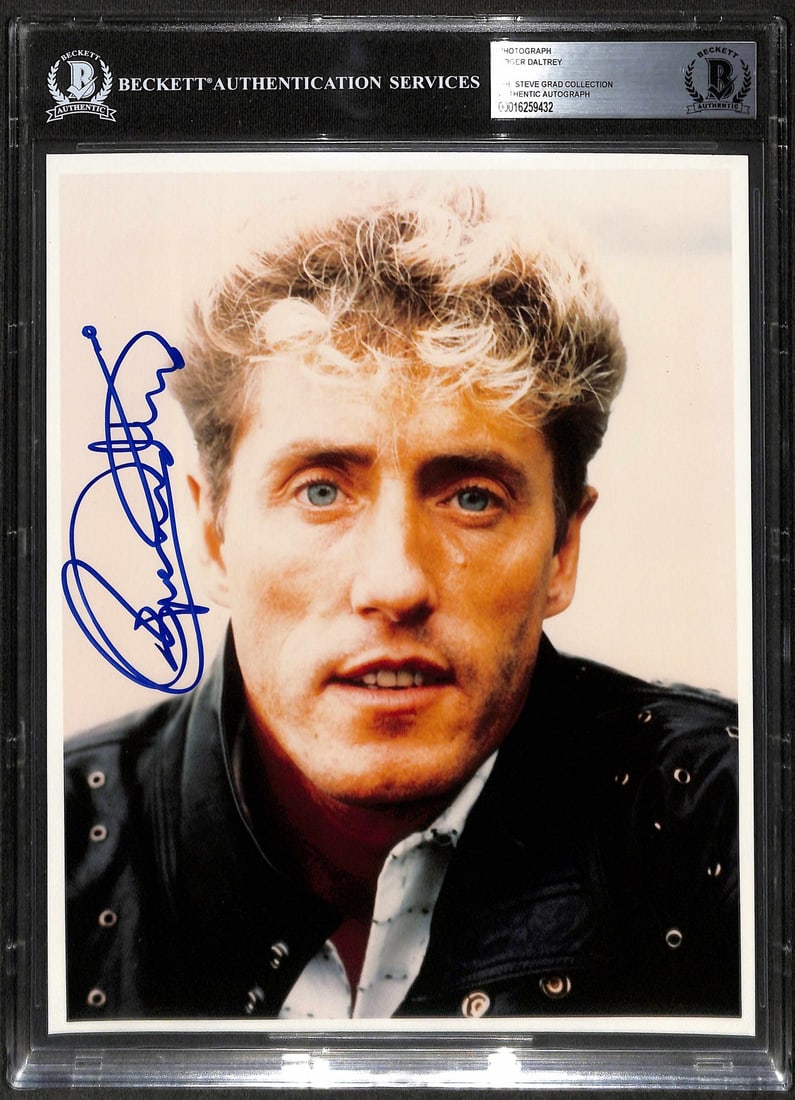 Beckett Certified Roger Daltrey Autographed 8x10 Music Photo: Beckett Certified Roger Daltrey Autographed 8x10 Music Photo This collectible features an 8x10 photograph hand-signed by Roger Daltrey, the legendary lead singer and founding member of The Who. The ph