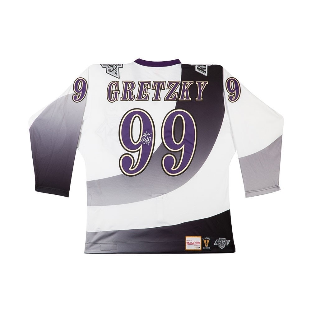 Wayne Gretzky Autographed 1995-96 Mitchell & Ness Jersey Upper Deck: Wayne Gretzky Autographed 1995-96 Mitchell & Ness Jersey Upper Deck Celebrate hockey history with this original Wayne Gretzky autographed 1995-96 Mitchell & Ness jersey, proudly representing the Los A