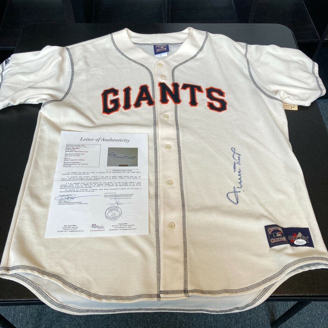 Willie Mays Signed Majestic Giants Jersey JSA Authenticated: Willie Mays Signed Majestic Giants Jersey JSA Authenticated Celebrate the legacy of baseball legend Willie Mays with this authentic Majestic San Francisco Giants jersey. This pre-owned jersey features