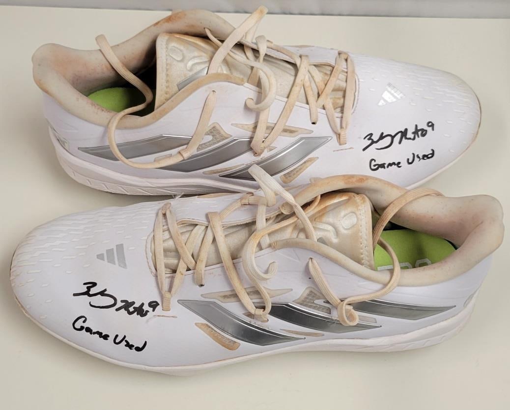 Zach Neto Signed Game-Used Adidas Cleats Angels BAS Authenticated: Zach Neto Signed Game-Used Adidas Cleats Angels BAS Authenticated Enhance your collection with these authentic 2023 game-used Adidas cleats signed by Zach Neto, a promising player of the Los Angeles A