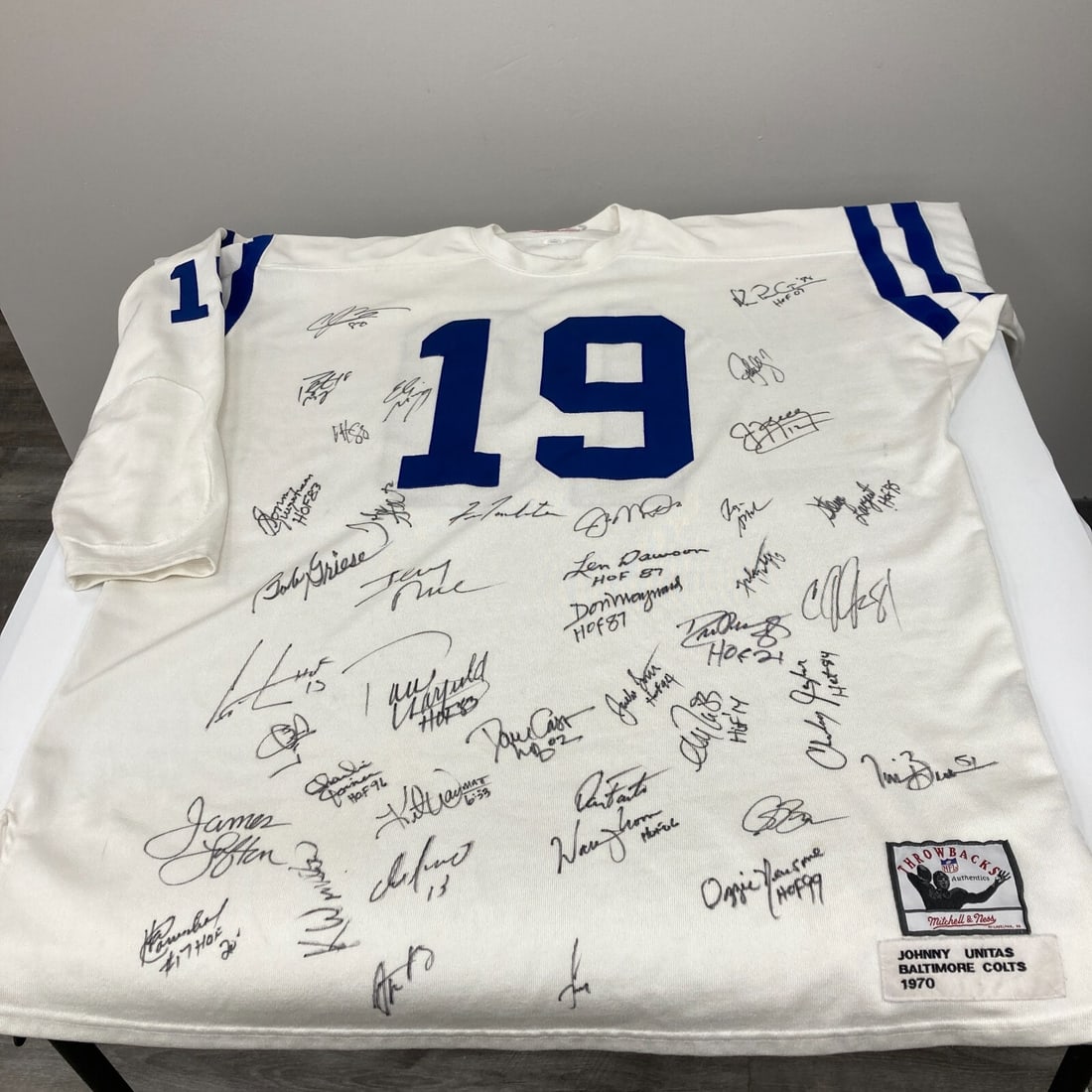 NFL Hall of Fame Multi Signed Mitchell & Ness Jersey with 50+ Signatures JSA: NFL Hall of Fame Multi Signed Mitchell & Ness Jersey with 50+ Signatures JSA This authentic Mitchell & Ness jersey features over 50 signatures from NFL Hall of Fame quarterbacks, including legends suc