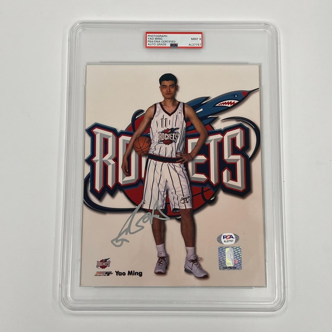 Yao Ming autographed PSA DNA 8x10 basketball photo Houston Rockets: Yao Ming autographed PSA DNA 8x10 basketball photo Houston Rockets This is an original 8x10 professionally printed photo featuring Yao Ming, renowned for his career with the Houston Rockets. The photo