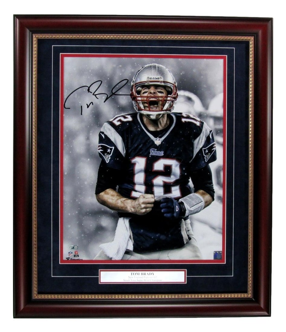 Framed Tom Brady Signed 16x20 Patriots Photo with Fanatics Authentic COA: Framed Tom Brady Signed 16x20 Patriots Photo with Fanatics Authentic COA This framed 16x20 photo features an authentic autograph by Tom Brady, commemorating his time with the New England Patriots. The