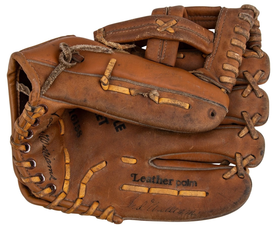 Ted Williams Signed Baseball Glove with Beckett COA Boston Red Sox: Ted Williams Signed Baseball Glove with Beckett COA Boston Red Sox This is an original Ted Williams model baseball glove, personally signed by the Hall of Famer himself. The glove features a black ink