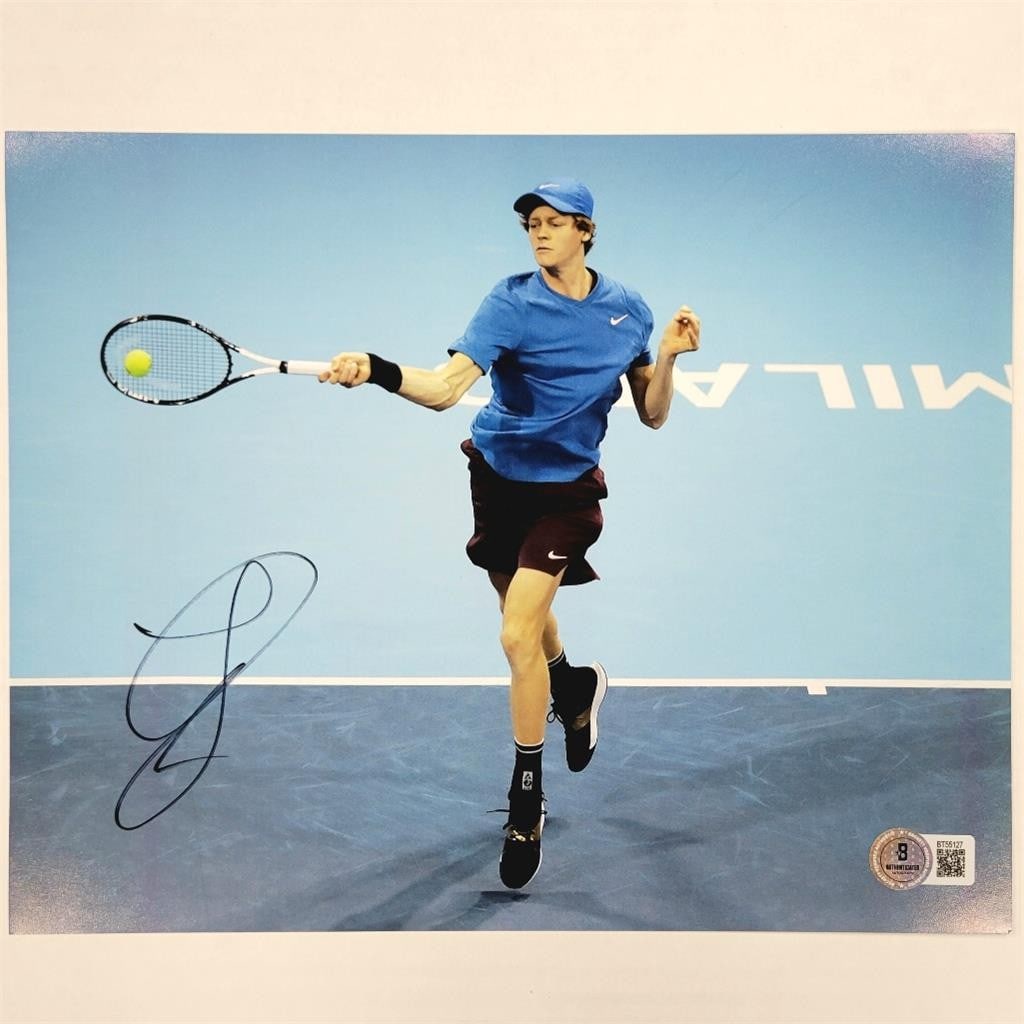 Jannik Sinner Signed 8x10 Tennis Photo Beckett Authenticated: Jannik Sinner Signed 8x10 Tennis Photo Beckett Authenticated This is an original 8x10 photo of Jannik Sinner, the #1 ranked men's tennis player, featuring his authentic autograph. The signature has be