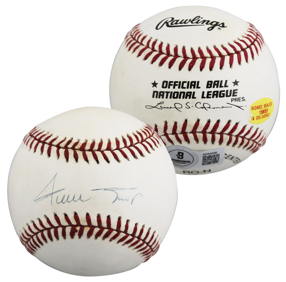 Willie Mays Signed San Francisco Giants Baseball Beckett Authenticated: Willie Mays Signed San Francisco Giants Baseball Beckett Authenticated This is an authentic autographed Rawlings Official National League baseball, personally signed by the legendary Willie Mays of th