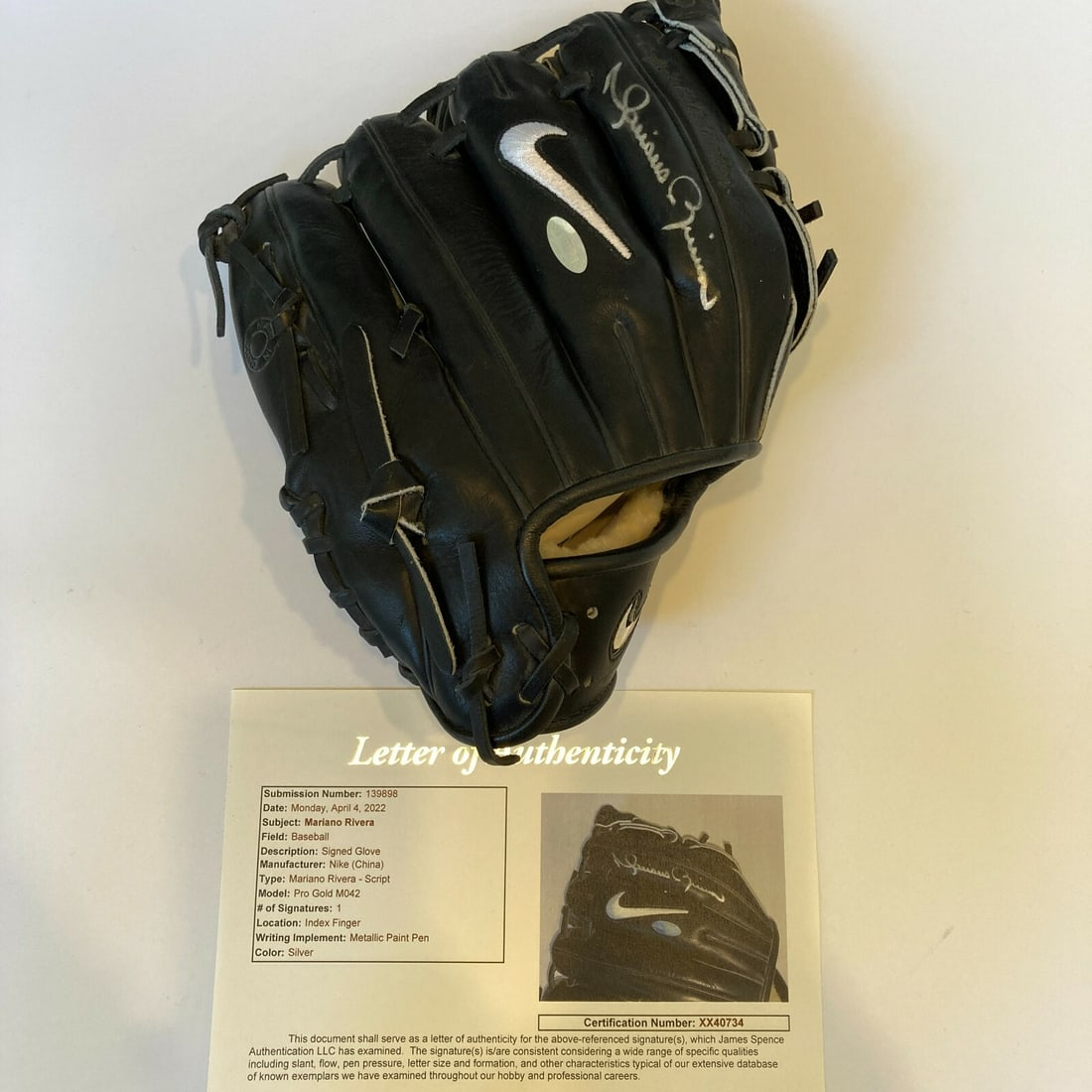 Mariano Rivera Signed Nike Game Model Baseball Glove with JSA COA: Mariano Rivera Signed Nike Game Model Baseball Glove with JSA COA This is an authentic Nike game model baseball glove signed by legendary MLB player Mariano Rivera. The glove comes with a full letter 