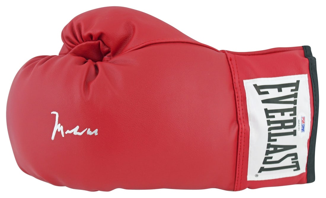 Muhammad Ali PSA Signed Red Everlast Boxing Glove: Muhammad Ali PSA Signed Red Everlast Boxing Glove This red Everlast boxing glove has been personally signed by Muhammad Ali. The autograph has been graded Gem Mint 10 and is authenticated by PSA, acco