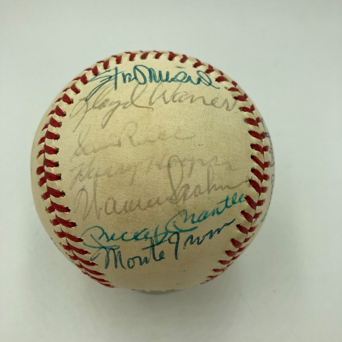Mickey Mantle 1974 Hall of Fame Multi Signed Baseball JSA COA: Mickey Mantle 1974 Hall of Fame Multi Signed Baseball JSA COA This remarkable 1974 Hall of Fame Induction baseball is a must-have for collectors, featuring the signatures of 25 legendary Hall of Famer
