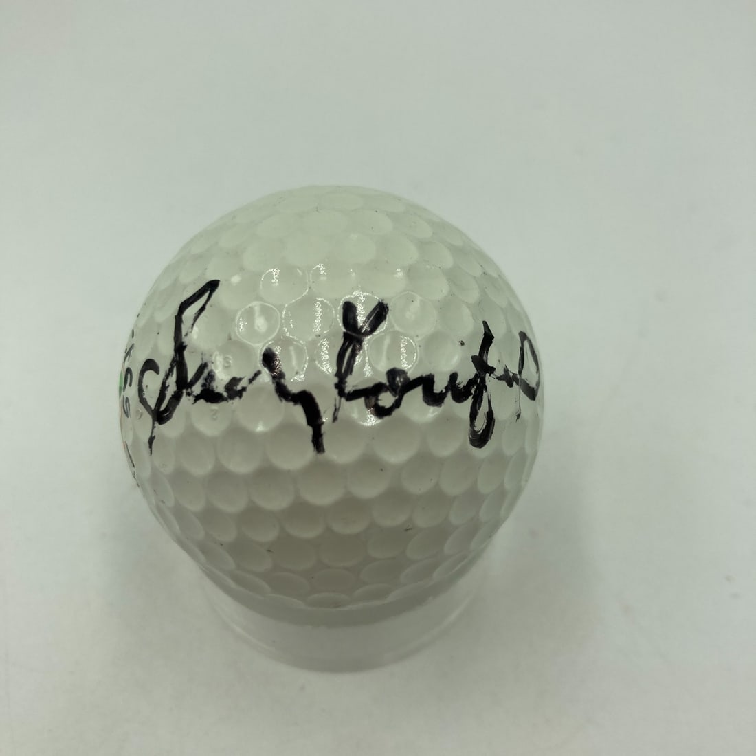 Sandy Koufax Autographed Golf Ball with JSA COA RARE: Sandy Koufax Autographed Golf Ball with JSA COA RARE This is a rare autographed golf ball signed by baseball legend Sandy Koufax, featuring James Spence Authentication (JSA) certification. The ball is