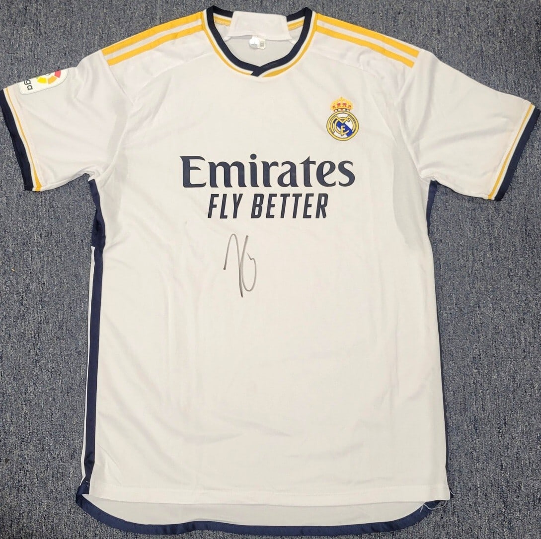 Jude Bellingham Signed Real Madrid Jersey Authenticated by BAS: Jude Bellingham Signed Real Madrid Jersey Authenticated by BAS This is an original signed jersey of Jude Bellingham, featuring his autograph. It is a pre-owned item authenticated by Beckett Authentica