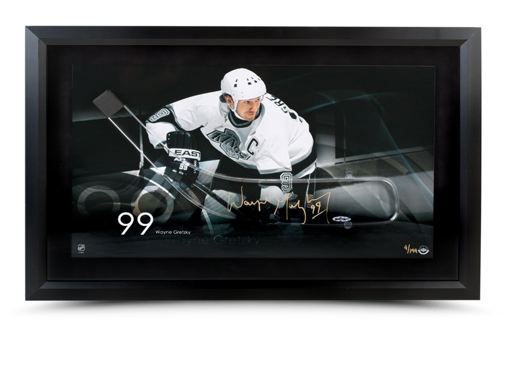 Wayne Gretzky Autographed 24x16 Framed Photo Stick Blade Limited Edition 199 Upper Deck: Wayne Gretzky Autographed 24x16 Framed Photo Stick Blade Limited Edition 199 Upper Deck This striking piece features a 24X16 framed photo of Wayne Gretzky, showcasing his iconic stick blade in motion.