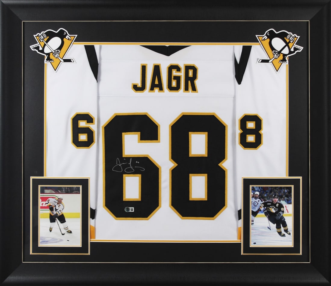 Jaromir Jagr Signed White Pro Style Framed Jersey BAS Authenticated: Jaromir Jagr Signed White Pro Style Framed Jersey BAS Authenticated This authentic signed white pro style framed jersey features the unmistakable autograph of Jaromir Jagr, a legendary player for the 