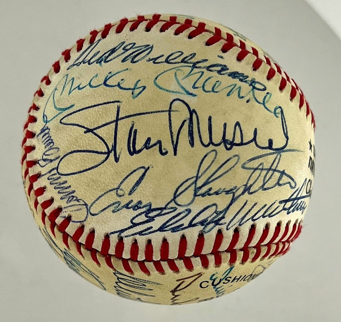 Baseball signed by 26 Hall of Famers Mickey Mantle Ted Williams BAS: Baseball signed by 26 Hall of Famers Mickey Mantle Ted Williams BAS Official National League Feeney baseball signed by 26 members of Baseball's Hall of Fame, including Mickey Mantle, Ted Williams, Sta
