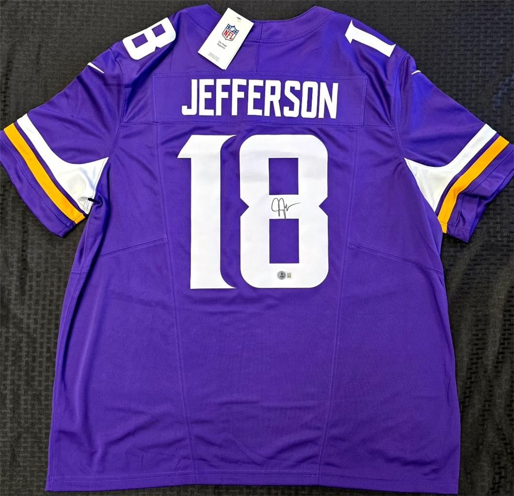 Autographed Minnesota Vikings Nike Limited Jersey Justin Jefferson BAS Authenticated: Autographed Minnesota Vikings Nike Limited Jersey Justin Jefferson BAS Authenticated This is a pre-owned Nike Limited Authentic Minnesota Vikings jersey signed by football player Justin Jefferson. The