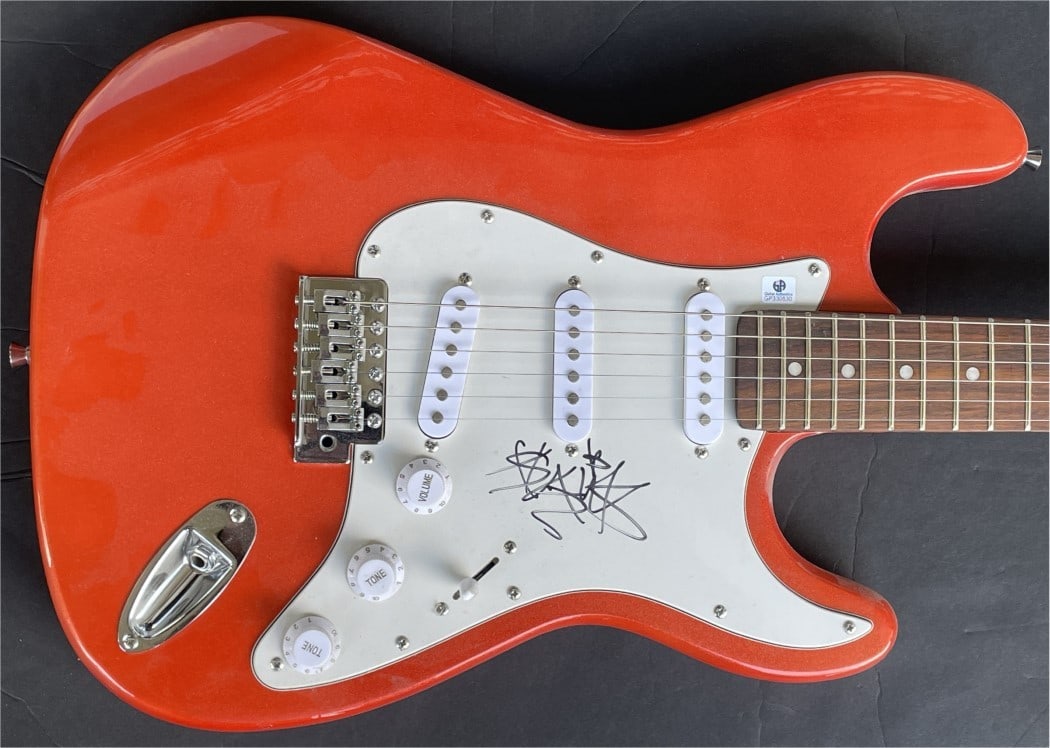Travis Barker signed electric guitar Global Authentics (1 of 5)