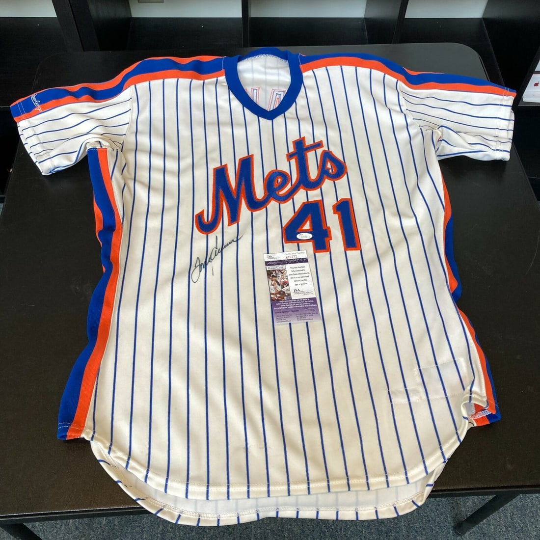 Tom Seaver Autographed 1990 New York Mets Jersey JSA Certified: Tom Seaver Autographed 1990 New York Mets Jersey JSA Certified This authentic game-issued 1990 New York Mets jersey, signed by baseball legend Tom Seaver, is a must-have for any avid collector. The je