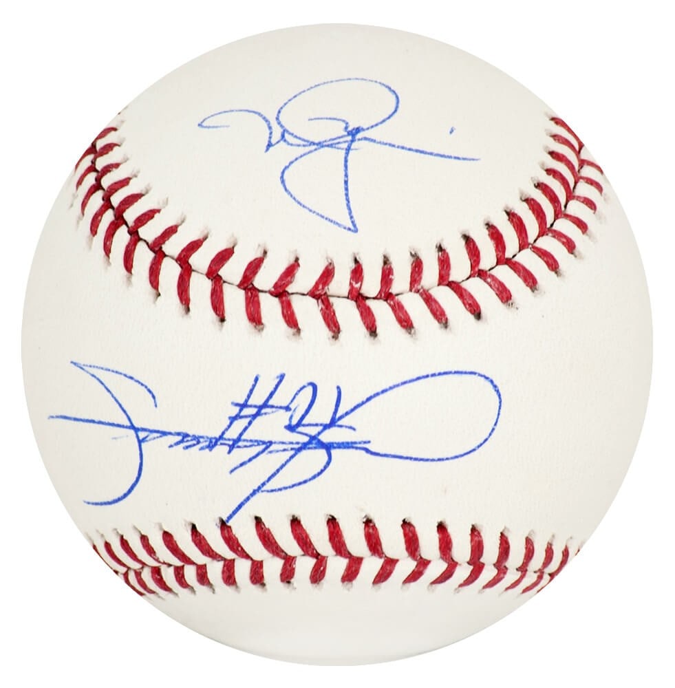 Sammy Sosa Mark McGwire Dual Signed MLB Baseball COA: Sammy Sosa Mark McGwire Dual Signed MLB Baseball COA This official MLB baseball features the dual signatures of baseball legends Sammy Sosa and Mark McGwire. It is a Rawlings ball, authenticated with 