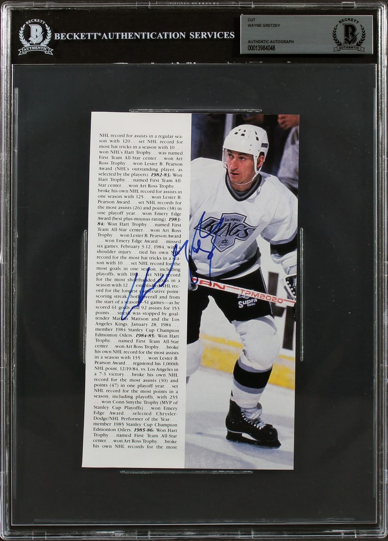 Wayne Gretzky Signed Magazine Page Beckett Authenticated Los Angeles Kings 4.75x8 Slabbed (1 of 2)