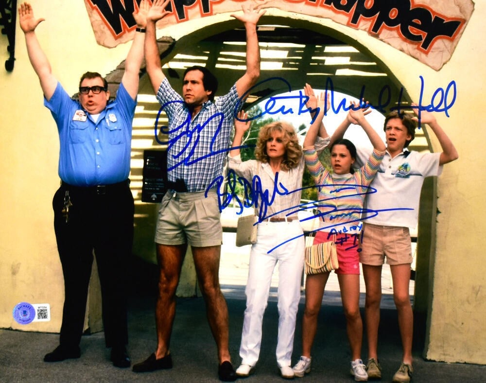 Beckett Autographed Family Vacation 11X14 Photograph by Chevy Chase and Cast (1 of 10)