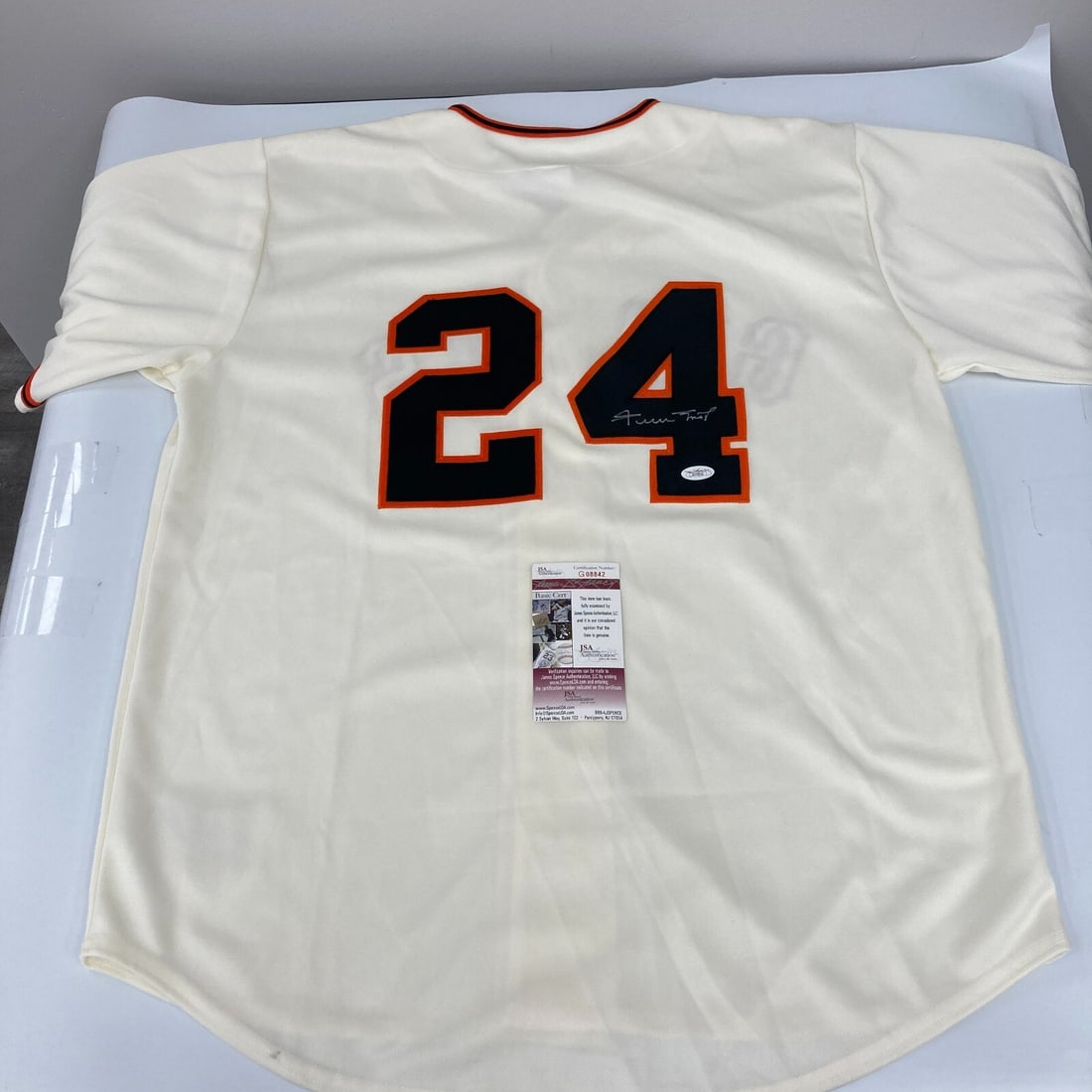 Willie Mays Signed Majestic San Francisco Giants Jersey with JSA COA: Willie Mays Signed Majestic San Francisco Giants Jersey with JSA COA Celebrate the legacy of baseball legend Willie Mays with this authentic Majestic San Francisco Giants jersey, signed by the Hall of