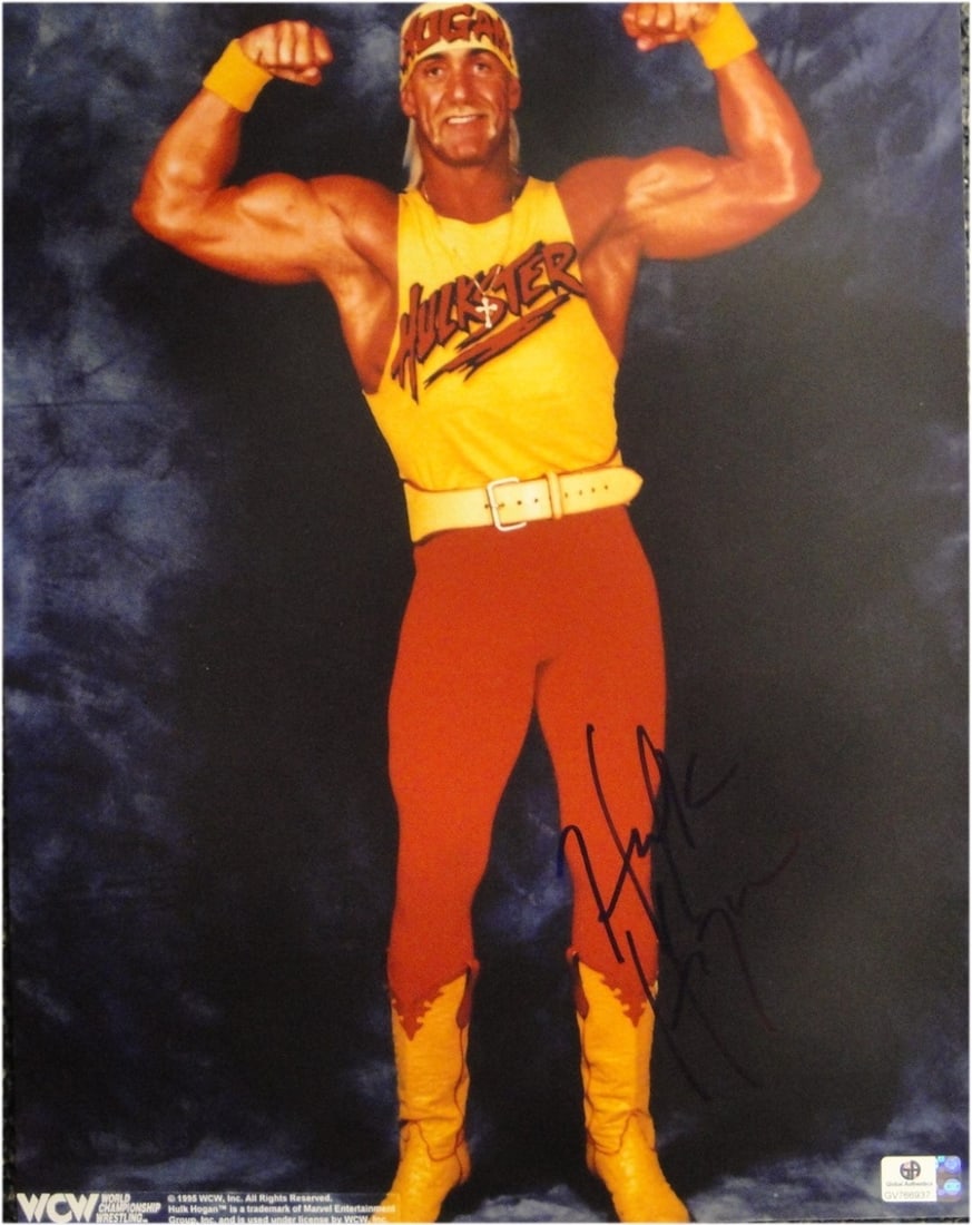 Hulk Hogan Signed 11x14 Photo Flexing JSA Authenticated: Hulk Hogan Signed 11x14 Photo Flexing JSA Authenticated This is a stunning 11x14 photo of Hulk Hogan, showcasing him in a sexy flexing pose. The photo is hand-signed by Hulk Hogan, adding a personal t