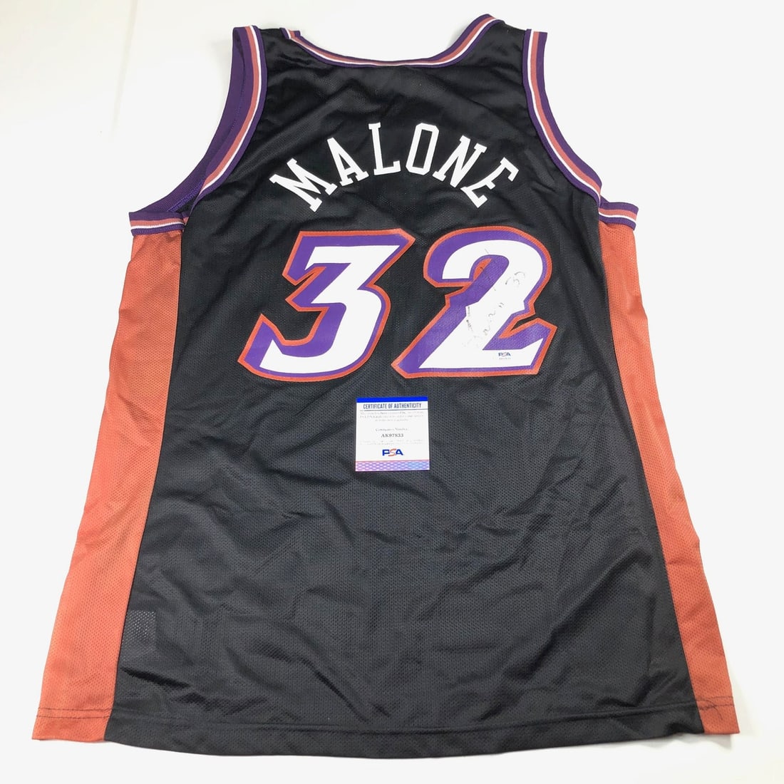 KARL MALONE Autographed Utah Jazz Jersey PSA/DNA Certified: KARL MALONE Autographed Utah Jazz Jersey PSA/DNA Certified This is an original, autographed stitched jersey of Karl Malone, a legendary player for the Utah Jazz in the NBA. The jersey features his aut