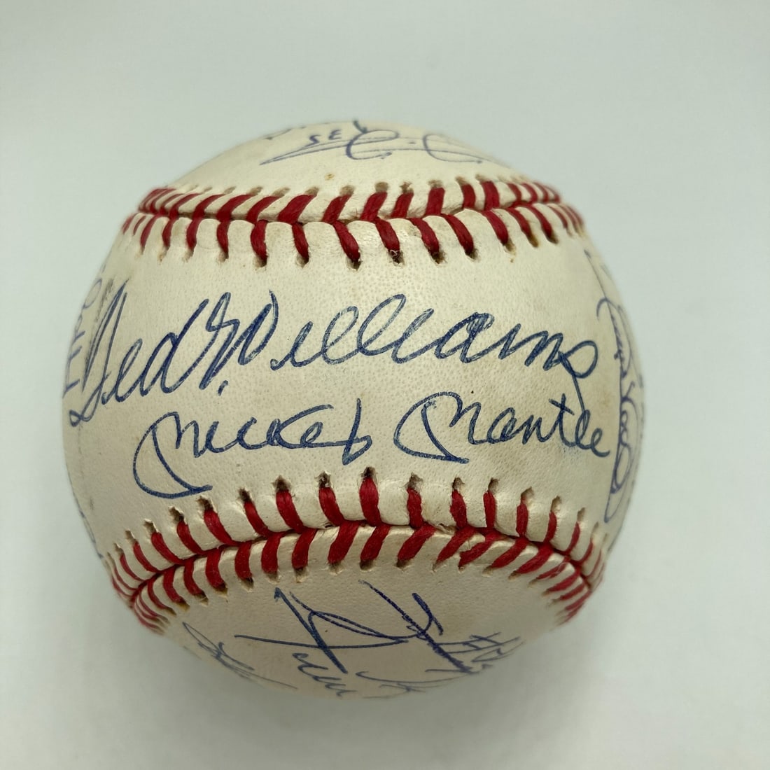 500 Home Run Club Signed Baseball 21 Autographs PSA DNA Mint 9: 500 Home Run Club Signed Baseball 21 Autographs PSA DNA Mint 9 This official American League baseball is a remarkable piece for any baseball enthusiast, featuring 21 signatures from the elite members 