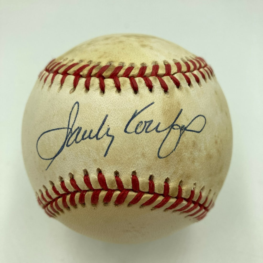 Sandy Koufax Signed Official National League Baseball PSA DNA: Sandy Koufax Signed Official National League Baseball PSA DNA This is an officially sanctioned National League baseball signed by the legendary Sandy Koufax. The baseball comes with a PSA DNA sticker 